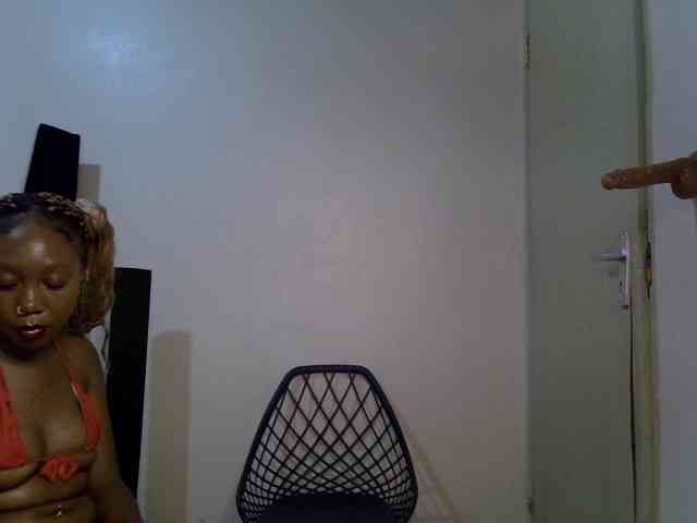 SpicyMackenzie1 webcam