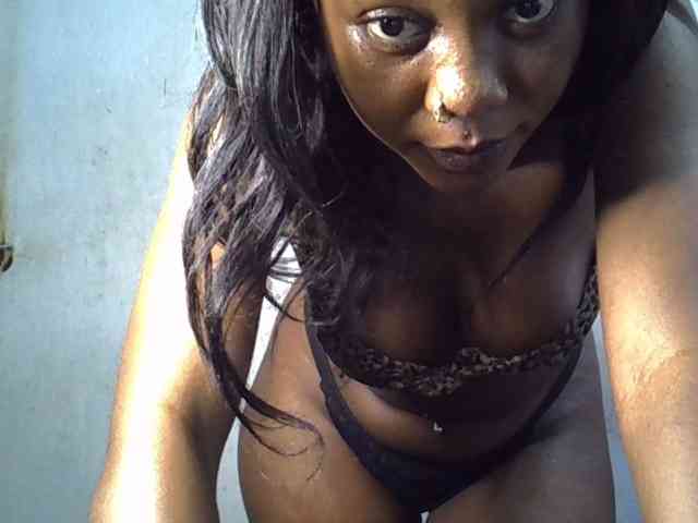 SpicyMackenzie1 webcam