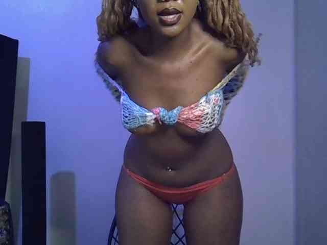 SpicyMackenzie1 webcam