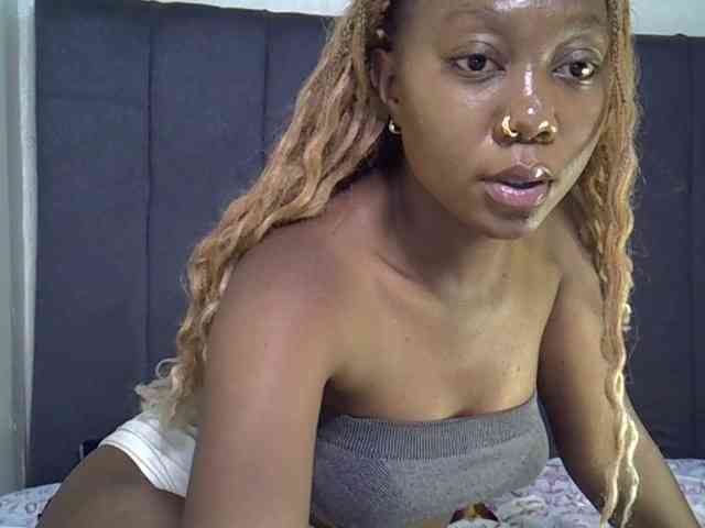 SpicyMackenzie1 webcam