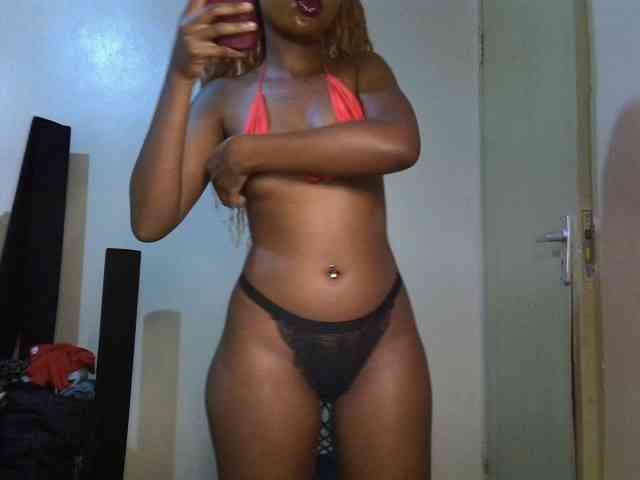 SpicyMackenzie1 webcam