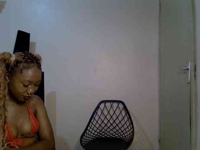 SpicyMackenzie1 webcam