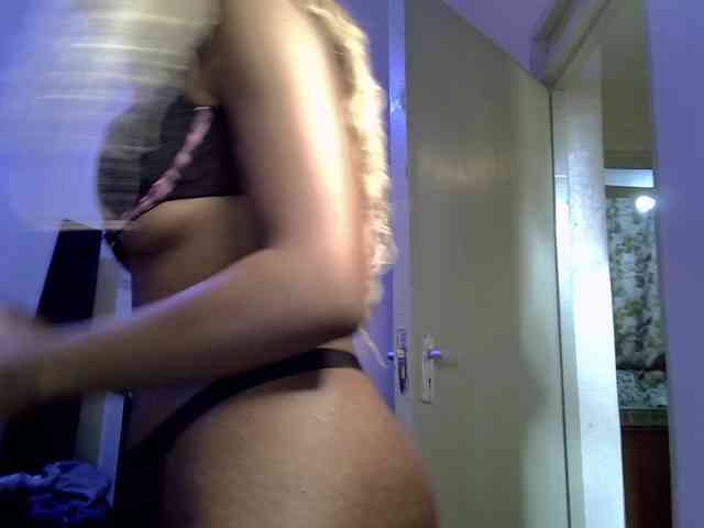 SpicyMackenzie1 webcam