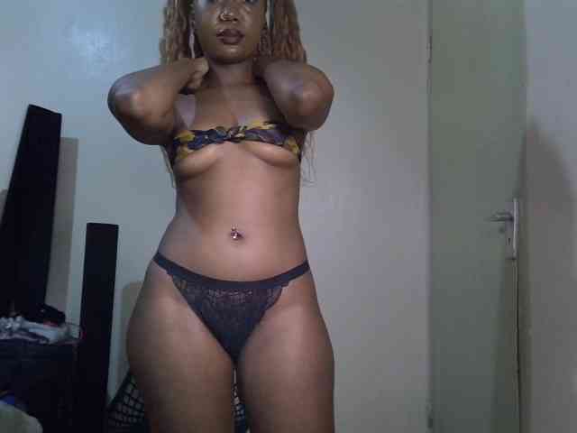 SpicyMackenzie1 webcam