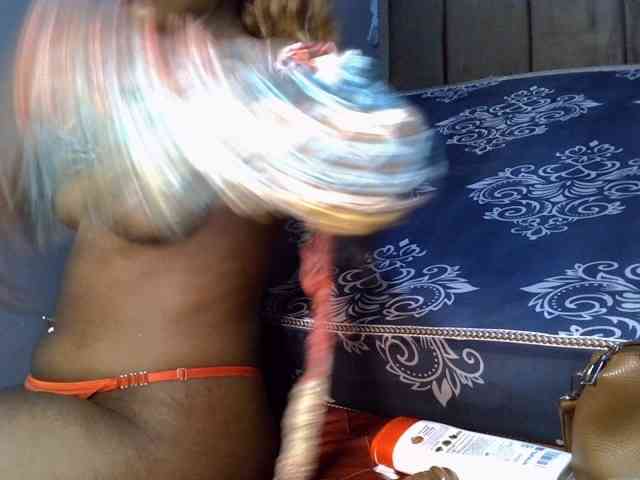 SpicyMackenzie1 webcam