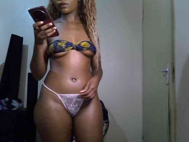 SpicyMackenzie1 webcam