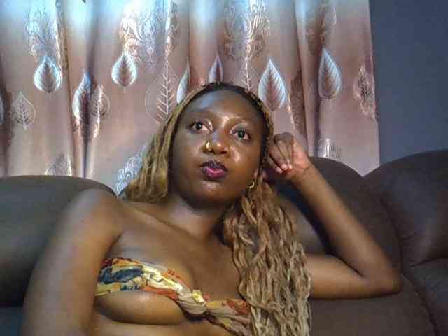 SpicyMackenzie1 webcam