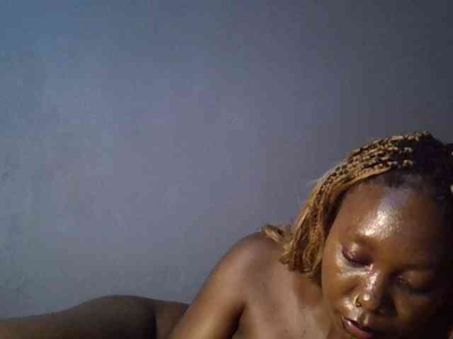 SpicyMackenzie1 webcam