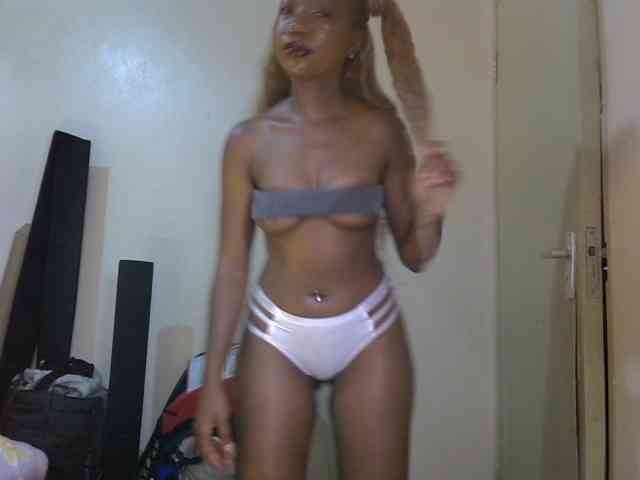 SpicyMackenzie1 webcam