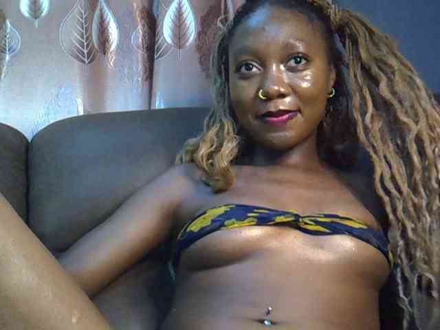 SpicyMackenzie1 webcam