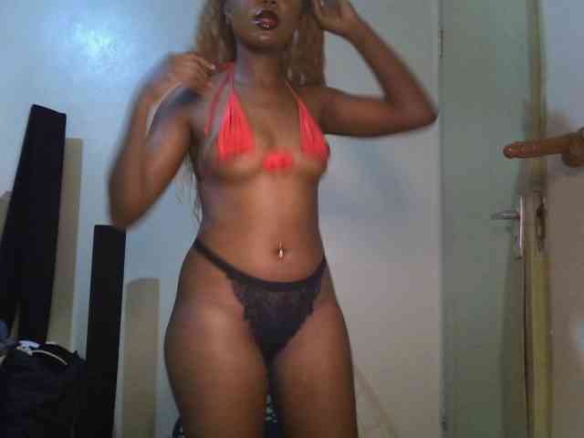 SpicyMackenzie1 webcam