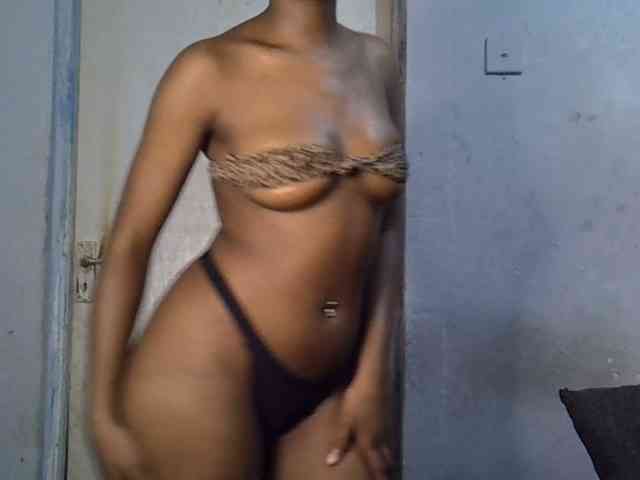 SpicyMackenzie1 webcam