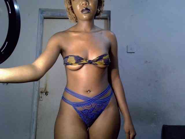 SpicyMackenzie1 webcam