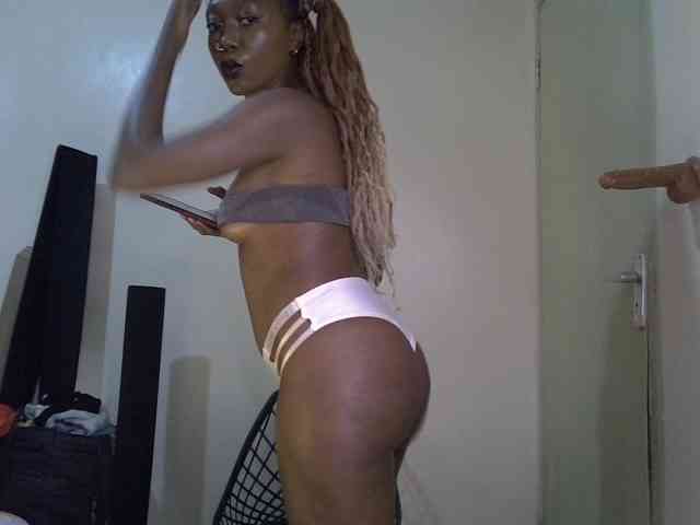 SpicyMackenzie1 webcam