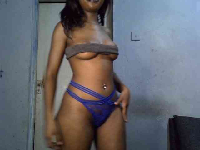 SpicyMackenzie1 webcam