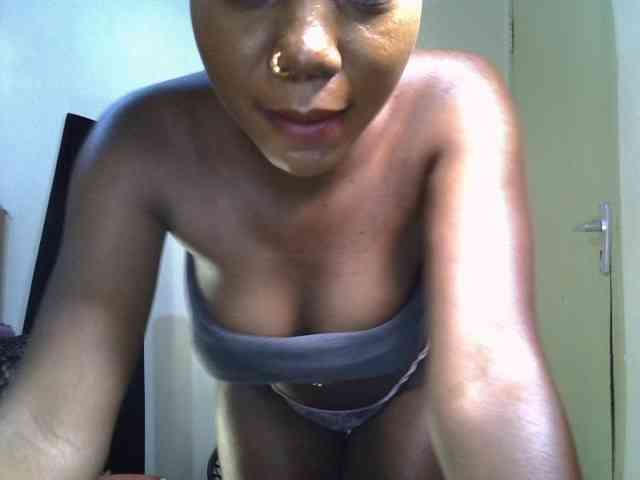 SpicyMackenzie1 webcam