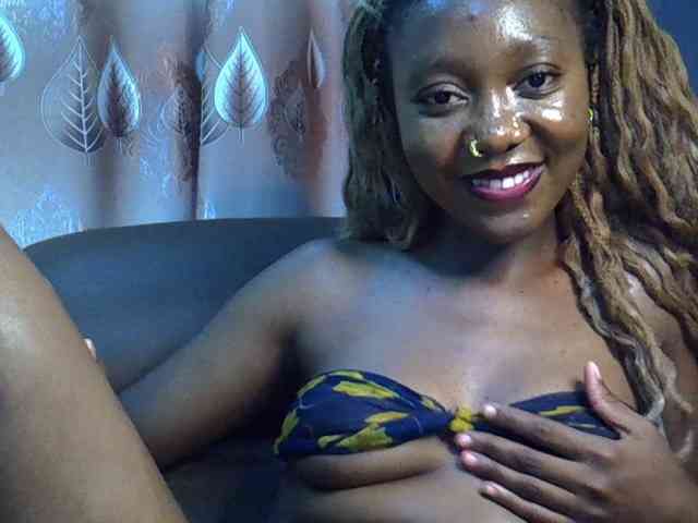 SpicyMackenzie1 webcam