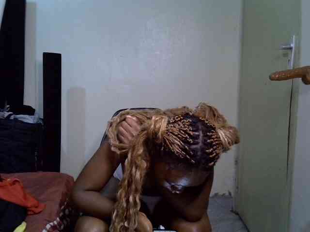 SpicyMackenzie1 webcam