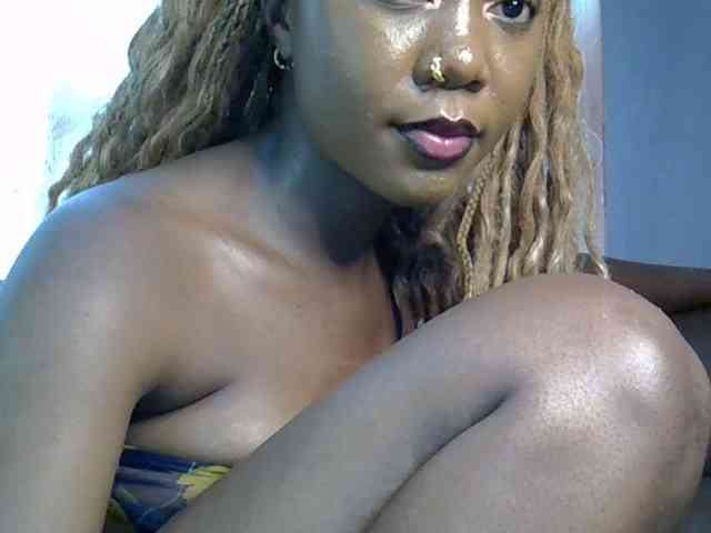 SpicyMackenzie1 webcam