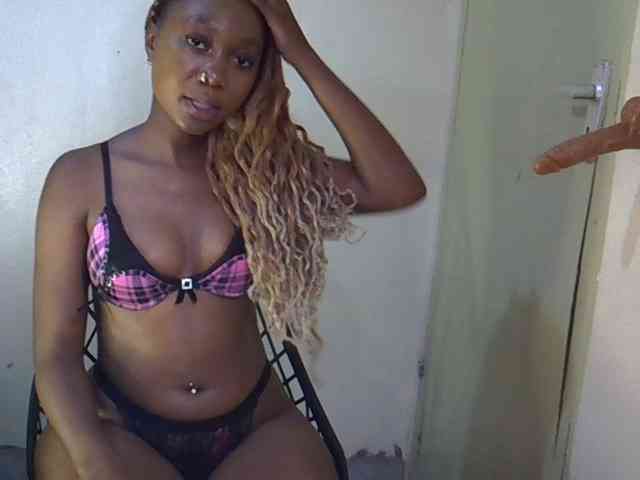 SpicyMackenzie1 webcam