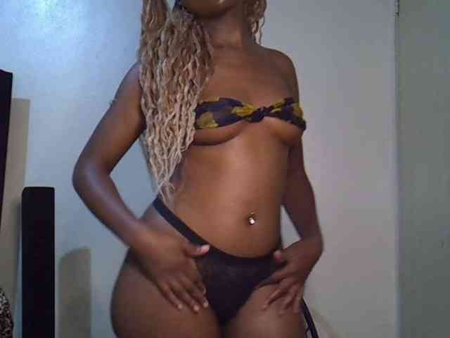 SpicyMackenzie1 webcam