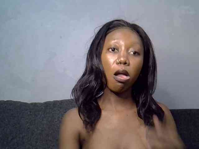 SpicyMackenzie1 webcam