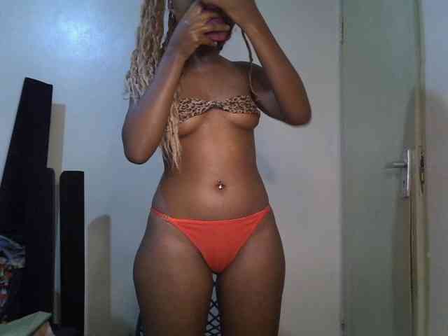 SpicyMackenzie1 webcam