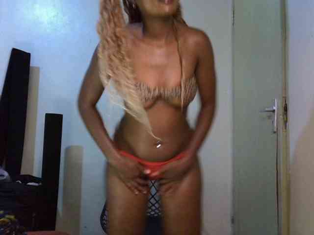 SpicyMackenzie1 webcam