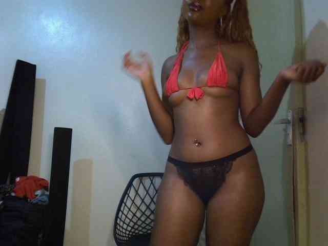 SpicyMackenzie1 webcam