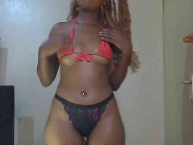 SpicyMackenzie1 webcam