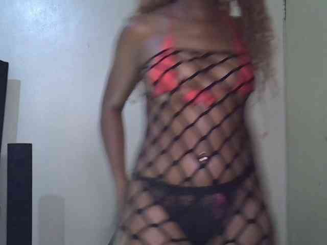 SpicyMackenzie1 webcam