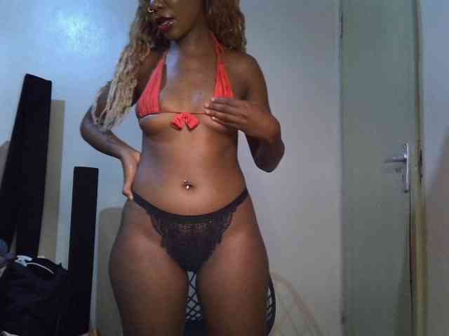 SpicyMackenzie1 webcam