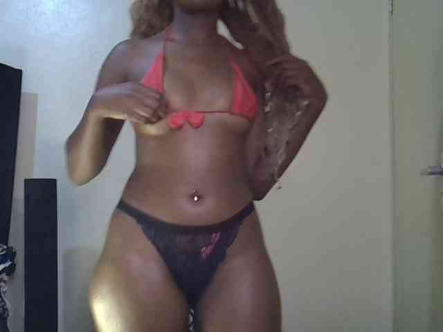 SpicyMackenzie1 webcam