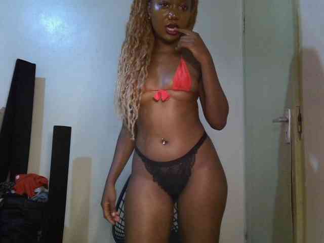 SpicyMackenzie1 webcam