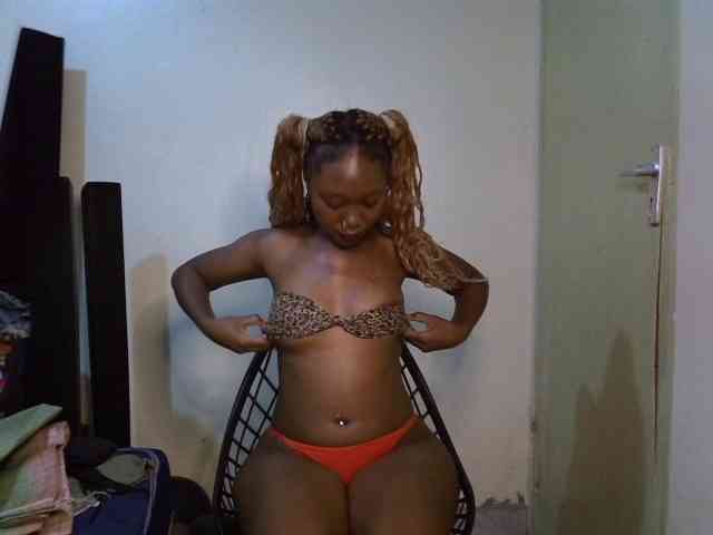 SpicyMackenzie1 webcam