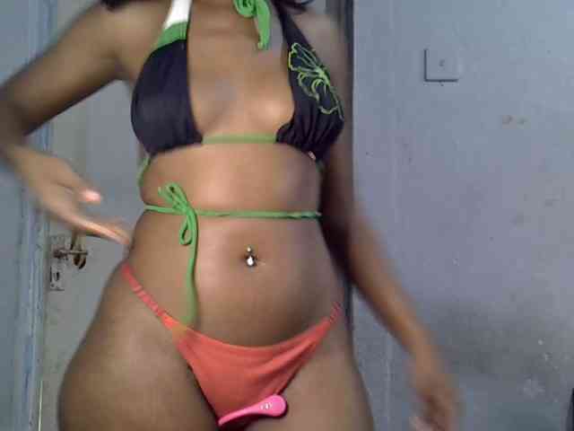 SpicyMackenzie1 webcam