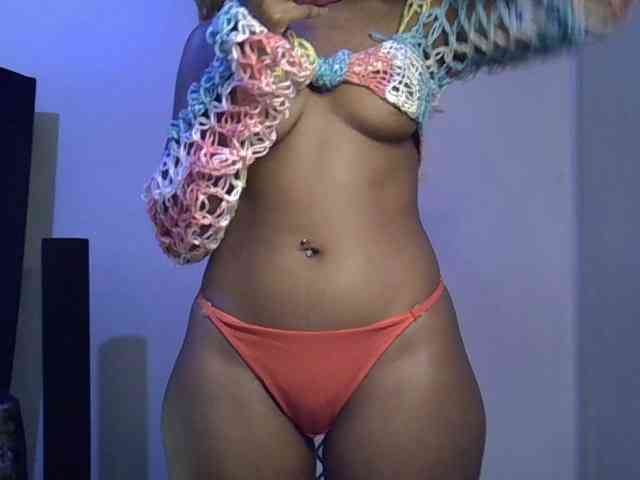 SpicyMackenzie1 webcam