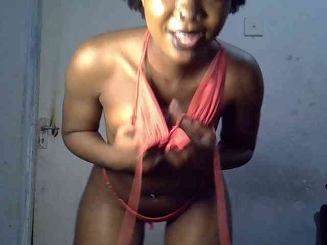 SpicyMackenzie1 webcam