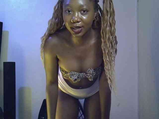 SpicyMackenzie1 webcam