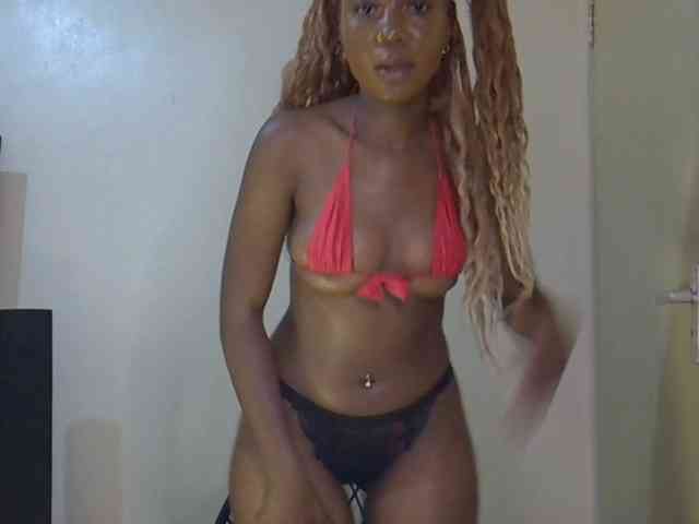 SpicyMackenzie1 webcam