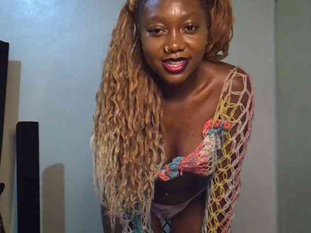 SpicyMackenzie1 webcam