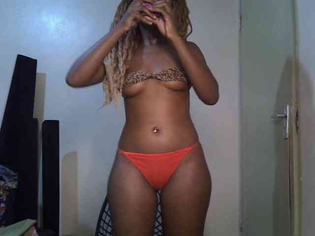 SpicyMackenzie1 webcam