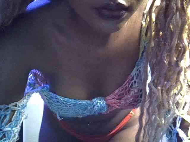 SpicyMackenzie1 webcam