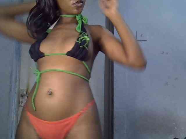 SpicyMackenzie1 webcam