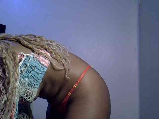 SpicyMackenzie1 webcam