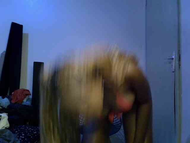 SpicyMackenzie1 webcam