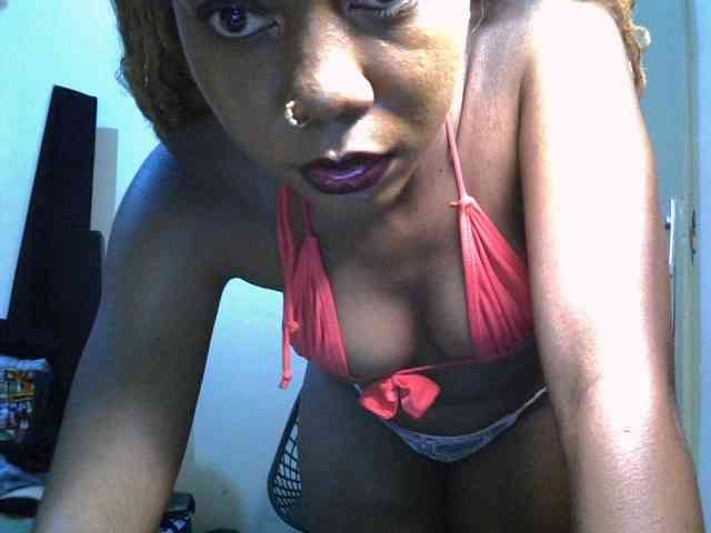 SpicyMackenzie1 webcam