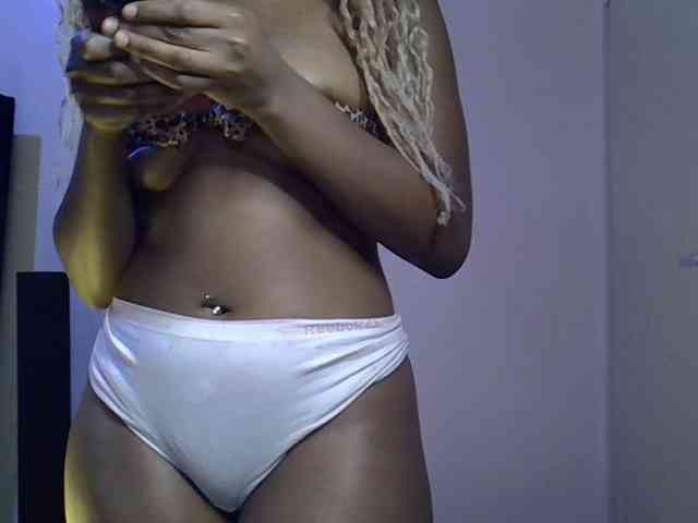 SpicyMackenzie1 webcam