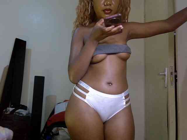 SpicyMackenzie1 webcam