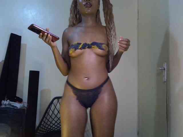 SpicyMackenzie1 webcam